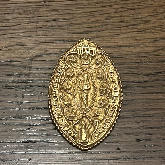 Pin Collection - Picture 3 of 8